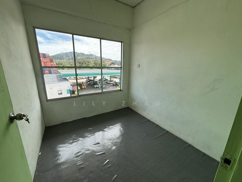 2nd ROOM Interior