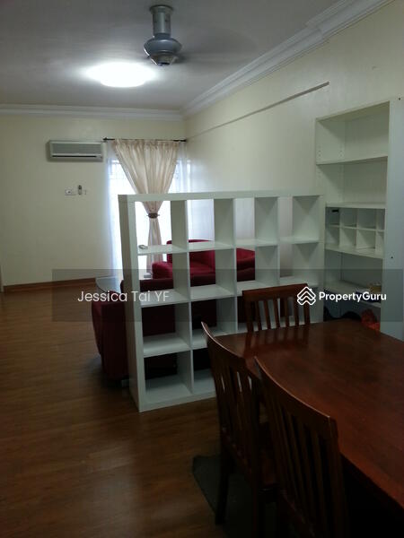 Living and Dining area without sofa 