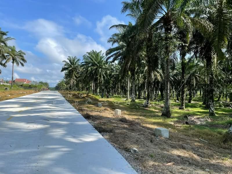 LayangLayang Eco Park, Jalan Sri Makmur 4, LayangLayang, Kluang