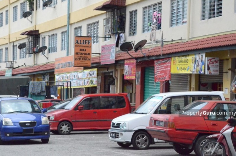 Pangsapuri Laksamana- Jalan Laksamana, Kampung Laksamana 